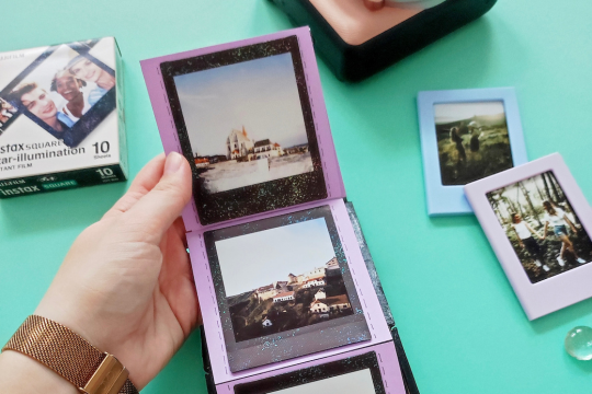 Vzpomínková krabička z instax™ fotek jako originální osobní dárek