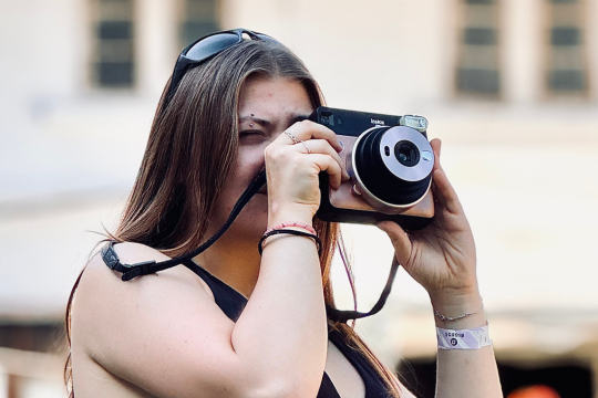 Bigboš Křinice 2026: Přes 500 festivalových vzpomínek zachycených na instax™ SQUARE
