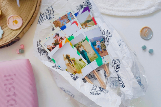 Nevadnoucí kytice z instantních fotografií