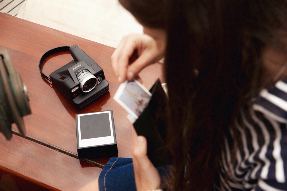 Nový přírůstek Polaroid I-2 s ručním nastavením expozice