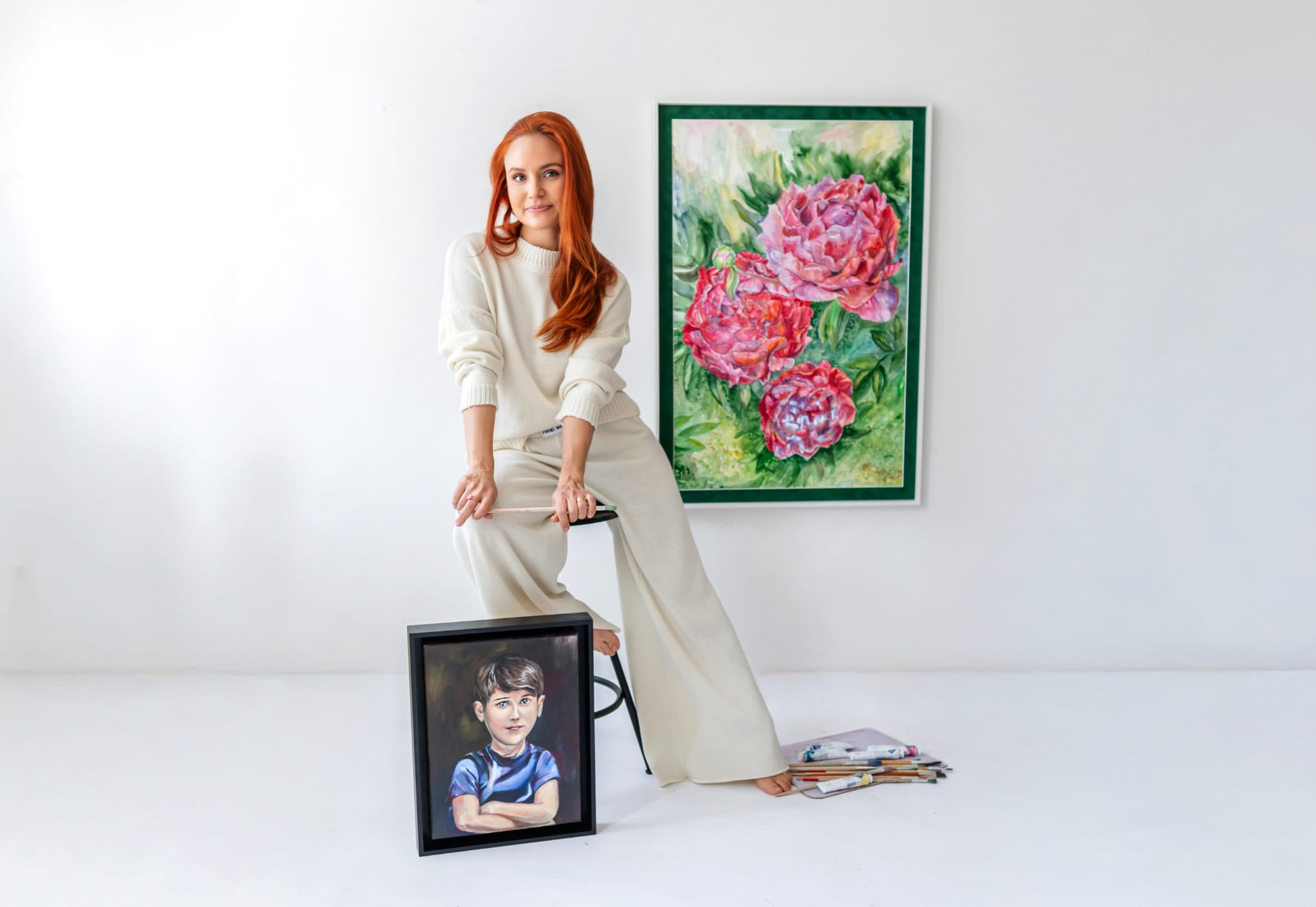 Jmenuji se Anastasia Ugrenovich – tvořím, inspiruji a sdílím radost z malování. Klikněte pro víc.