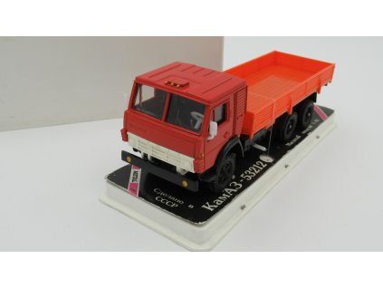 KAMAZ 53212. ( barva červená ). Model 1:43.