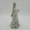 Sněhurka s větvičkou. Soška. Porcelán.