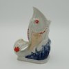 Rybá, hlava nahoru. Držák na ubrousky. Porcelán.