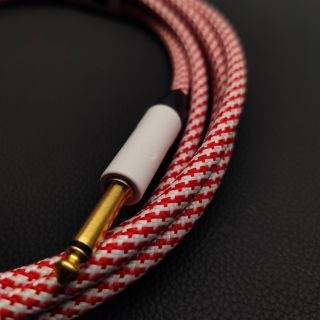Možná připomíná klasickou americkou sladkost.. Ale tohle jsi ještě nežral! 😁 Candy Cane ze série Alfa pro @kytarycz. Oplet...