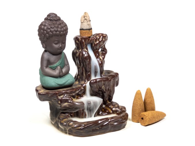 Mani Bhadra Stojan na vonné kužely Tekoucí dým Malý Buddha, 12 x 9 x 7 cm