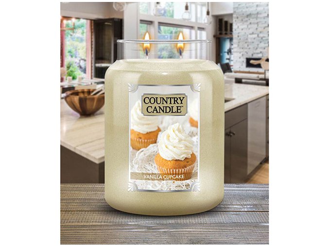 Country Candle Vonná svíčka Vanilla Cupcake, 680 g. 1
