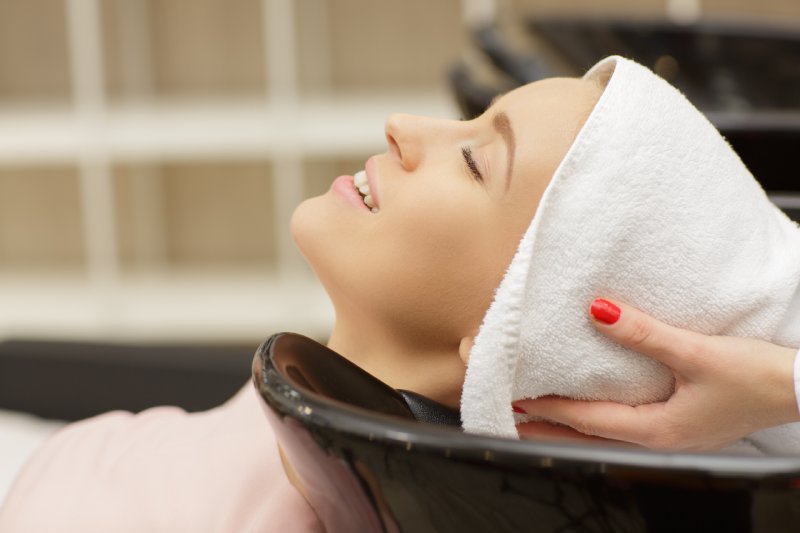 Ako správne prať uteráky v kaderníckom salóne