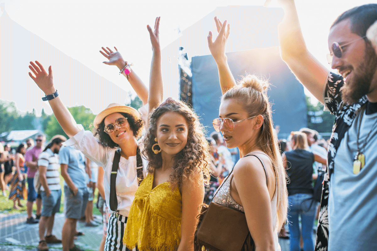Top účesy na letné hudobné festivaly