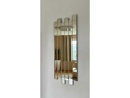 Illusione mirror
