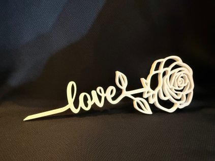 Rózsa "Love" felirat