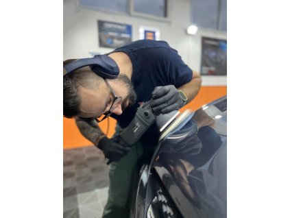 Profesionálny detailing automobilov, lepenie fólii a mnoho iného