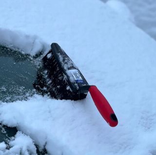 Vikan Snow Brush – pripravená na prvú zimnú skúšku Nad Slovenskom už začali padať prvé snehové vločky a zimná sezóna sa...