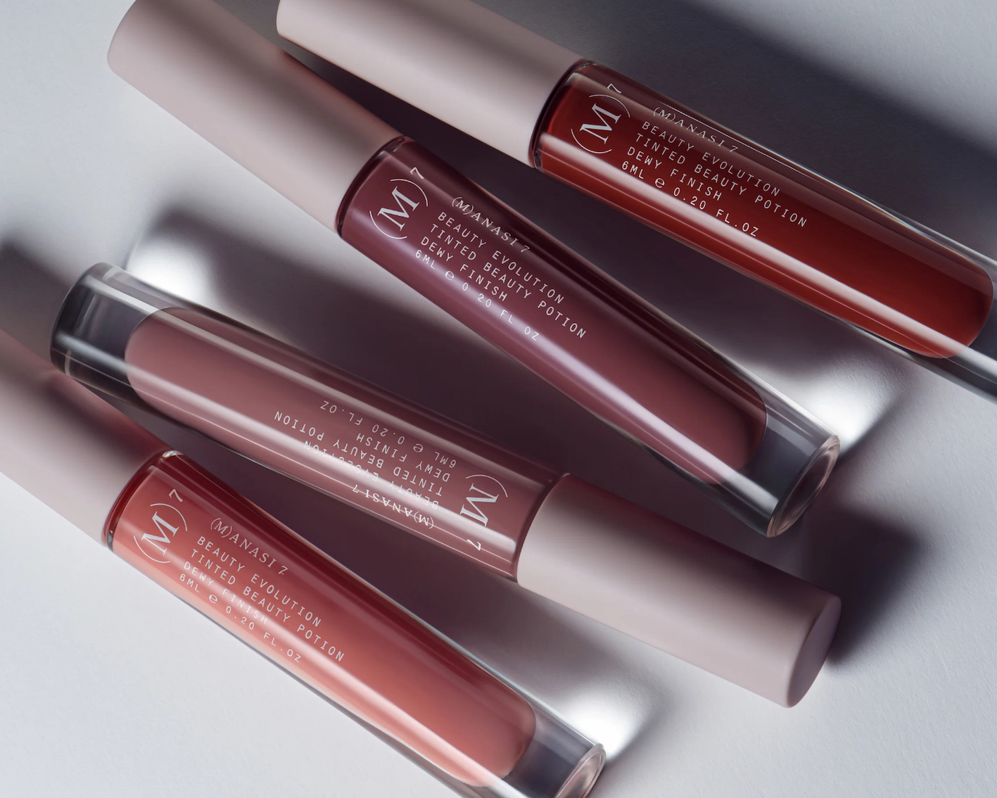 Darujte pod stromček nové odtiene Beauty Potion leskov na pery od Manasi 7