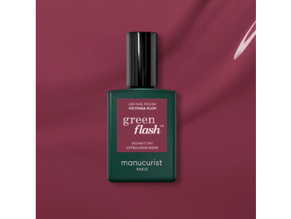 manucurist green flash gel nail polish gelovy lak na nechty victoria plum