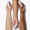 rms revitalize hydra concealer tekuty korektor swatch group