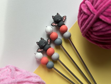 Pár jehlic - Netopýr