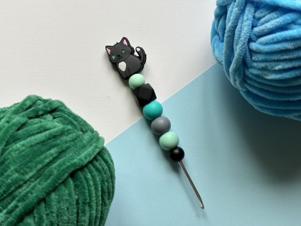 Háček - Černá kočička