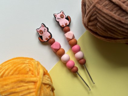 Háček - Růžová kočička