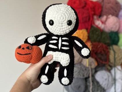 Háčkovaný SkeleToník