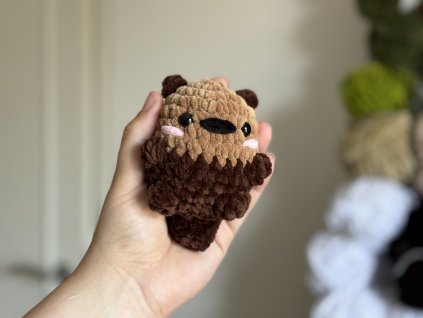 Háčkovaná mini vydra