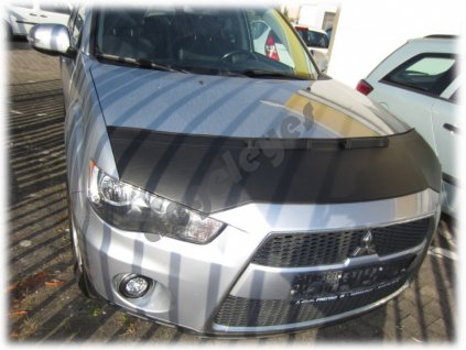 Mitsubishi Outlander facelift kožený kryt kapoty
