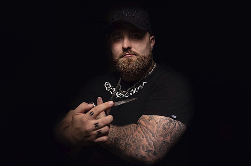 Pokec s holičem Carlosem (Vagabund BarberShop)