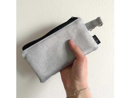 Kapsička s karabinkou - šedá