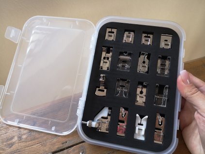 Zostava 16 pätiek do šijacieho stroja