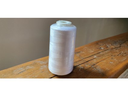 Polyesterová niť pre overlocky biela 40/2 118g