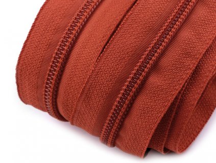 Zips špirálový 5mm metráž hnedo červený 161