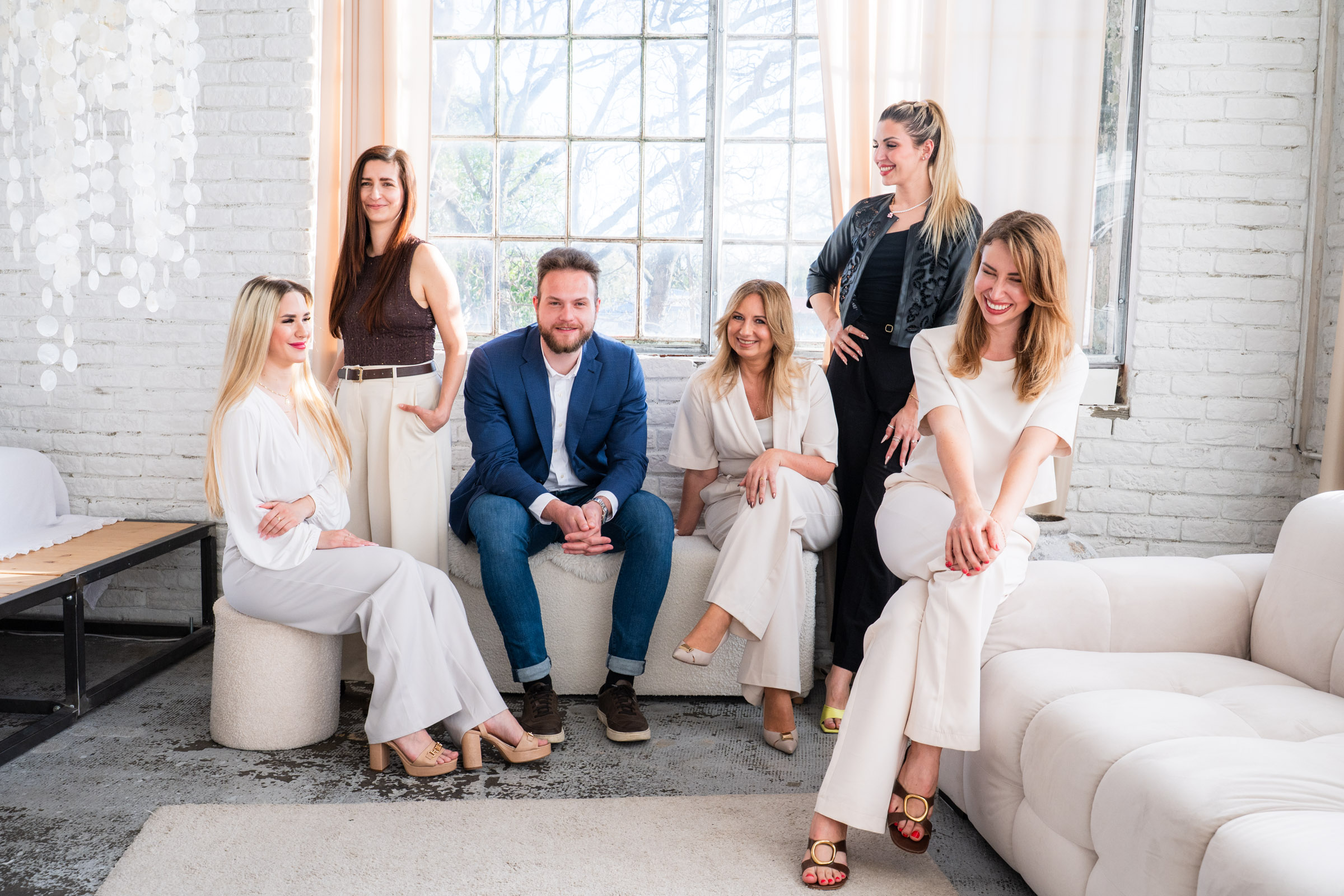 Anjolie Team
