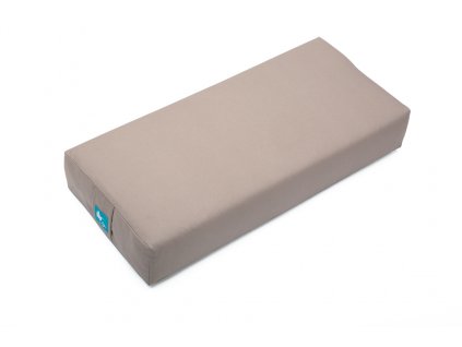 Bolster sedohnedy pozadi retus shoptet Q2C0251