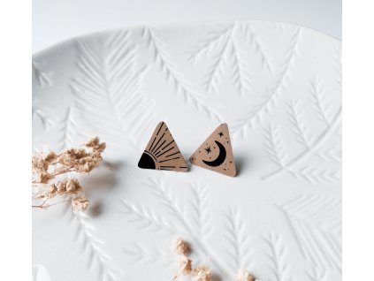 Pod jedním nebem trojúhelníky zlaté kartáčované 01