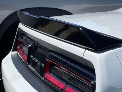 Dodge challenger zadni křidlo černy lesk