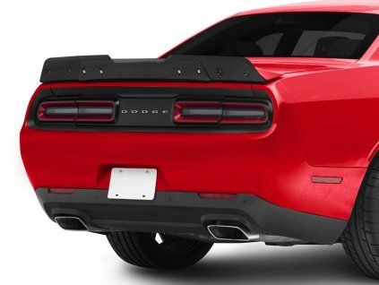 nástavec na křídlo na dodge challenger