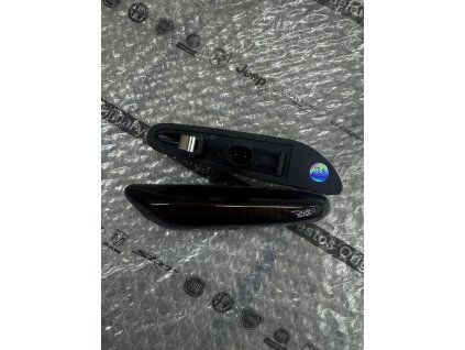 Challenger 2015 2023 boční blinkr