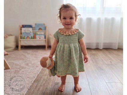 dievčatko zelené s golierikom