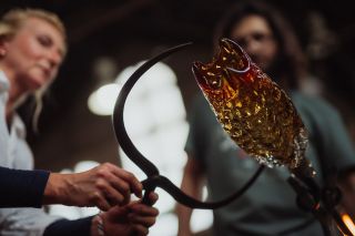 The Lyngblomst Vase measured by its designer, Jitka Skuhravá. Precision in every detail. #annavonlipa #everydaybeauty