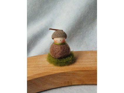 Dekorace do kruhu Skřítek Žalud