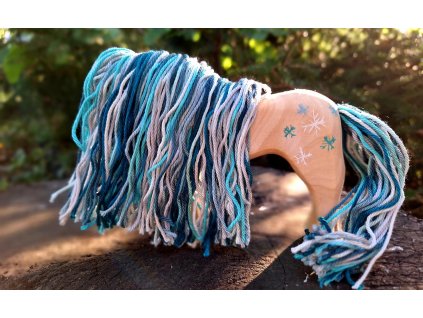 Wooden tale Jednorožec mládě