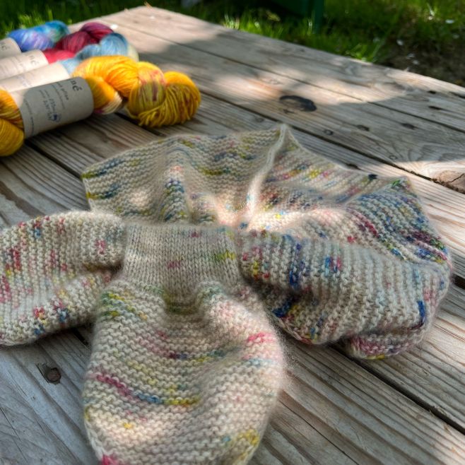 Také jste podlehli pletařské mánii mini a mikro šátečků? Ať už pletete podle sebe, nebo podle populárního návodu, proč si...