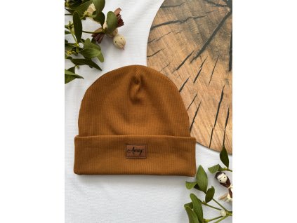 ŽEBROVANÁ ČEPICE -HNĚDÁ