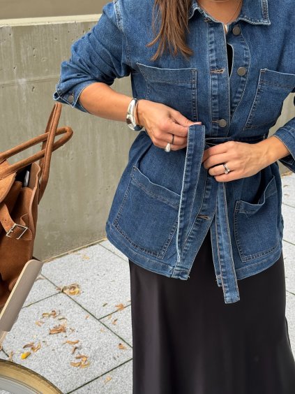 Riflová bunda s páskem