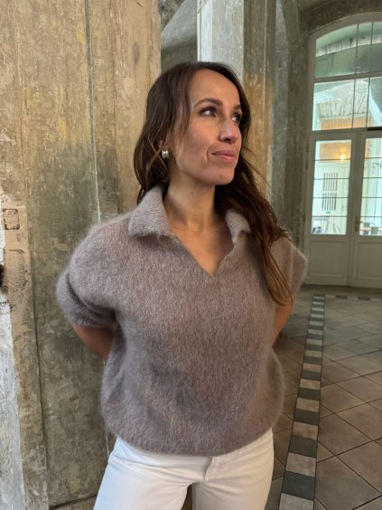 Kid Mohair svetr s V výstřihem a límečkem