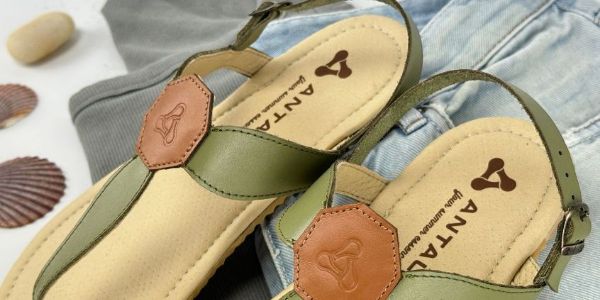 Udržateľná móda a barefoot obuv: prírodné materiály pre zdravé chodidlá aj planétu