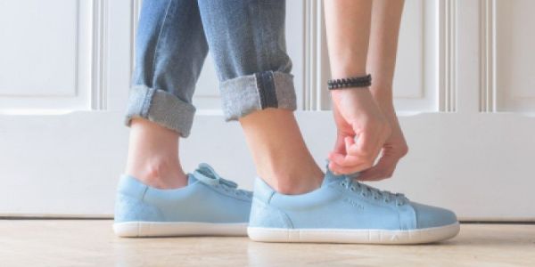 Beh naboso a v barefoot topánkach: mýty, benefity a tipy pre bezpečný začiatok