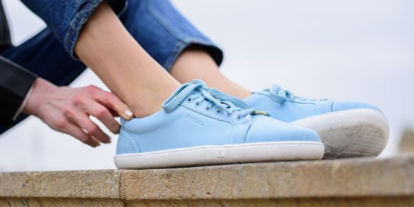 Barefoot vs. ortopedické vložky: Potrebujete vložky alebo stačia bosé topánky?