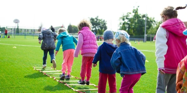 Indoor shoes for school: fit, safety and everyday care