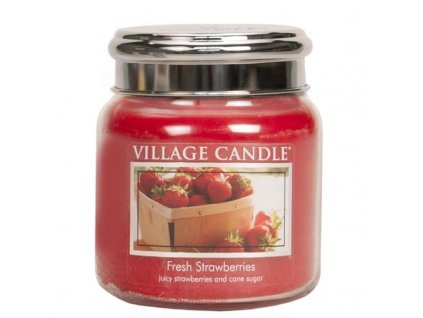stredni vonna svicka ve skle village candle fresh strawberries cerstve jahody plechove vicko 800x800